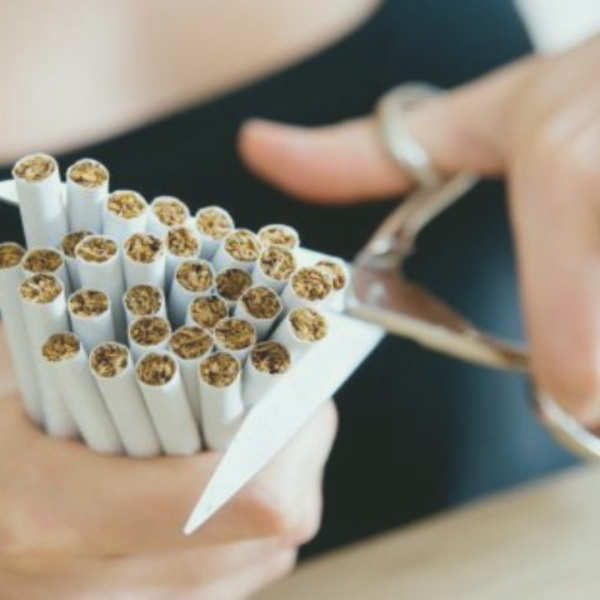 O tabagismo é uma doença crônica causada pela dependência da nicotina e parar de fumar raramente é um caminho simples ou linear.